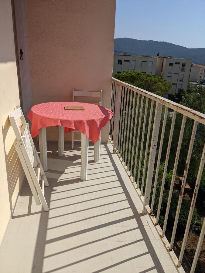 Superbe T2 Proche Des Plages Et Des Commerces Hyeres Exterior photo